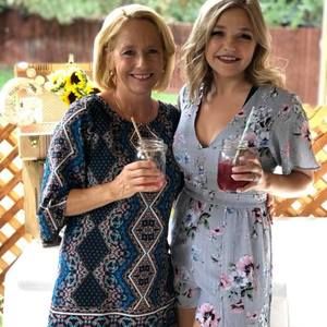 Meet your Posher, Elionore